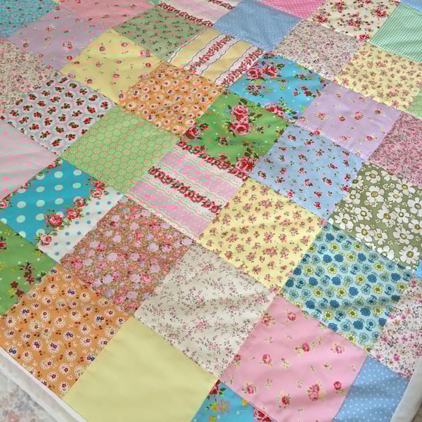  Patchwork quilt ,bedding,blanket  with white cotton back