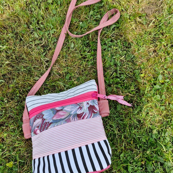 Neat striped crossbody bag