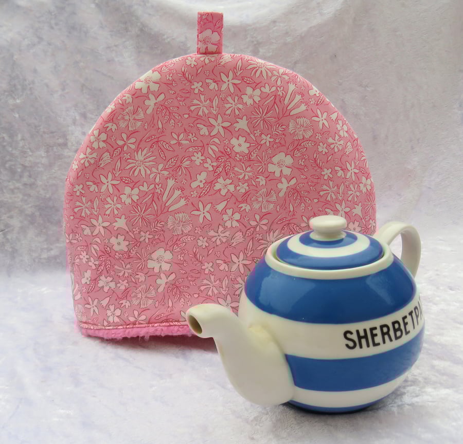   Tea cosy, size small, to fit a one to two cup teapot