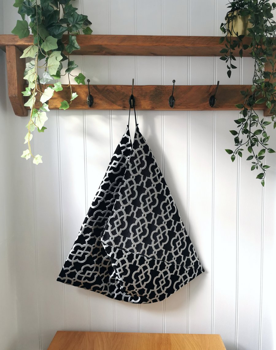 Art Nouveau Monochrome Thick Luxurious Velvet Embroidered Japanese Origami Bag