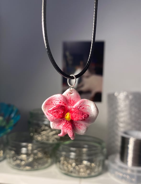 Hand-Painted Orchid Necklace – One-of-a-Kind Botanical Clay Jewellery