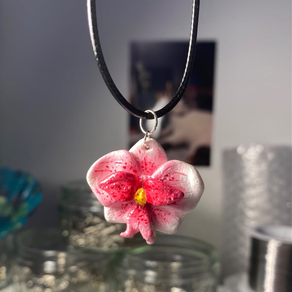 Hand-Painted Orchid Necklace – One-of-a-Kind Botanical Clay Jewellery