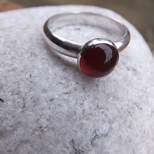 Sterling silver garnet cabochon ring
