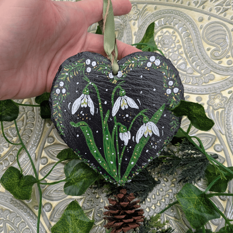 Snowdrop hand-painted slate heart Christmas decoration 
