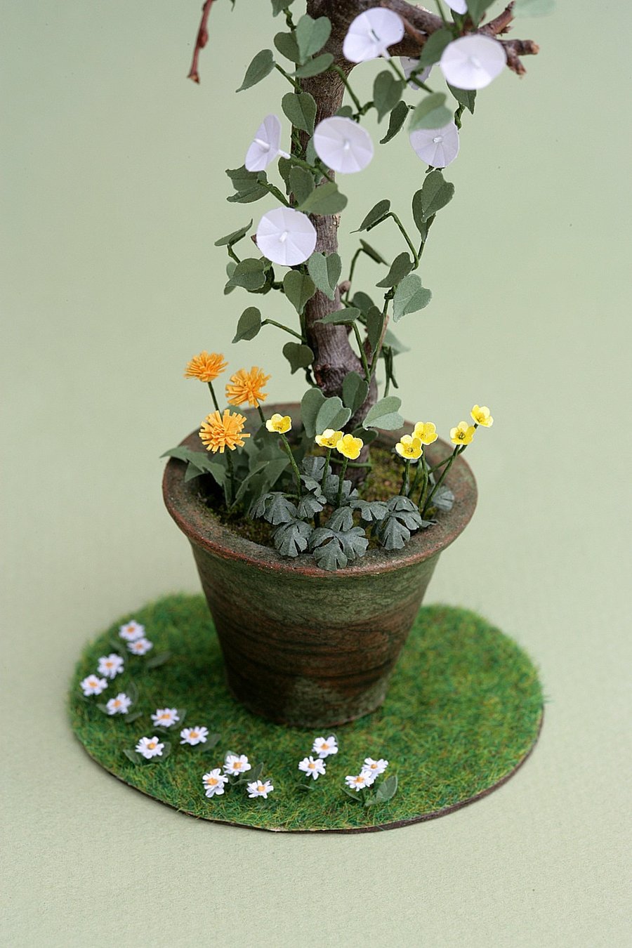  DIY Lawn Daisy Paper Flower Kit for 12th scale Dollhouses