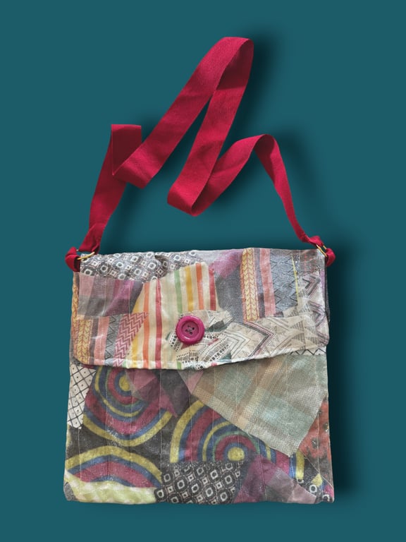 Patchwork-Inspired Crossbody Messenger Bag – Handmade from Upcycled Fabric Scrap