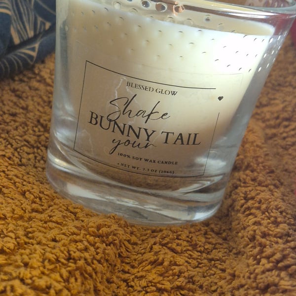 Shake Your Bunny Tail Candle 