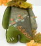 Woodland felt teddy bear, decorated patchwork bear wall hanging - Image 4