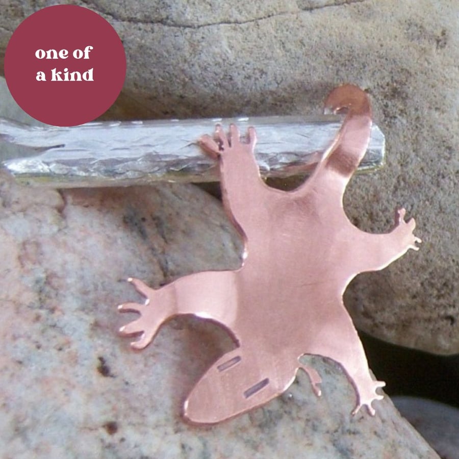Opossum brooch in copper and sterling silver