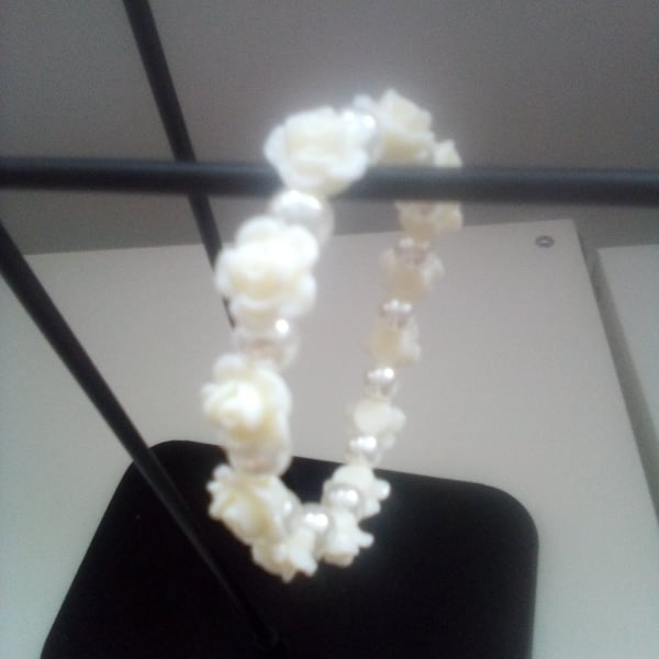 White Rose Beaded Bracelet