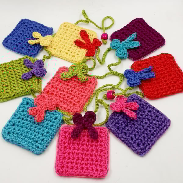 Crochet Parcels Garland 