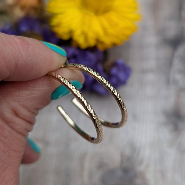 9ct Gold 'Meadow' Patterned Hoop Earrings - JBJ1060
