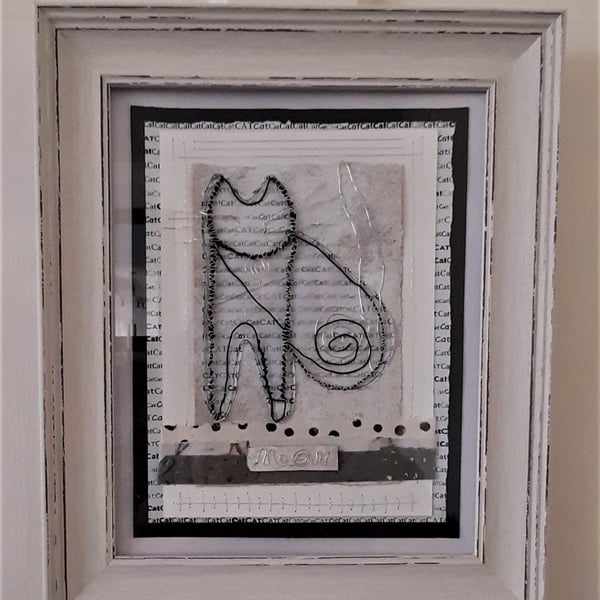 The Relaxed Sat Wire Cat. A Handmade Art Picture. Purfect for Cat Lovers!!!