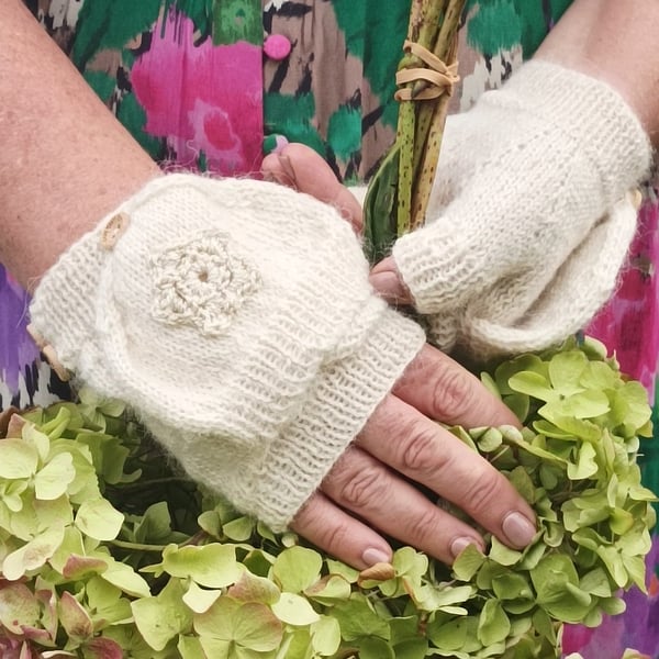 Hand knitted alpaca gloves with flap