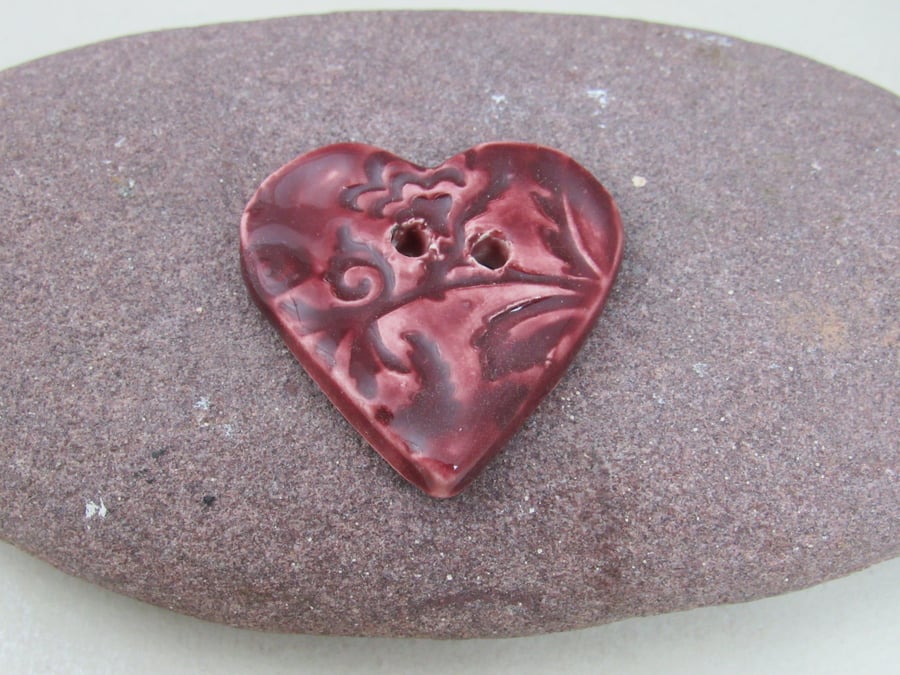 Medium Rose Red Brocade Texture Heart Shaped Ceramic Button