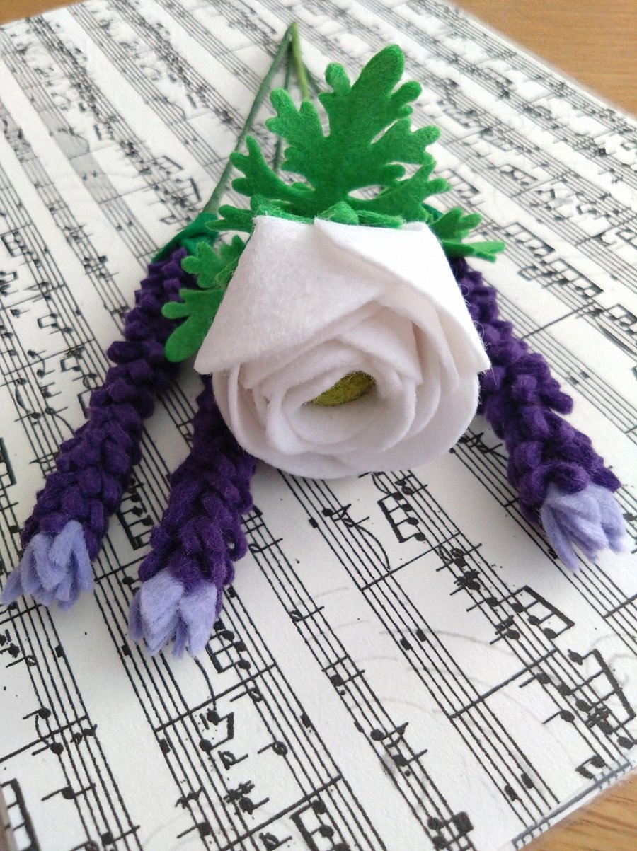 Small Lavender & Ranunculus Wrap 