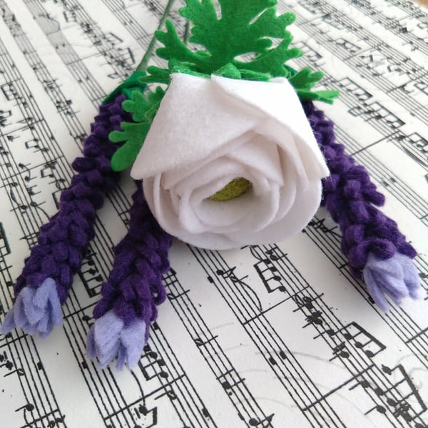 Small Lavender & Ranunculus Wrap 
