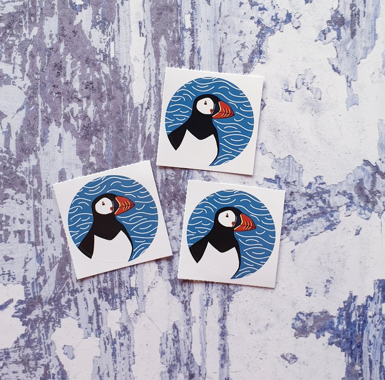 Puffin 38mm round sticker