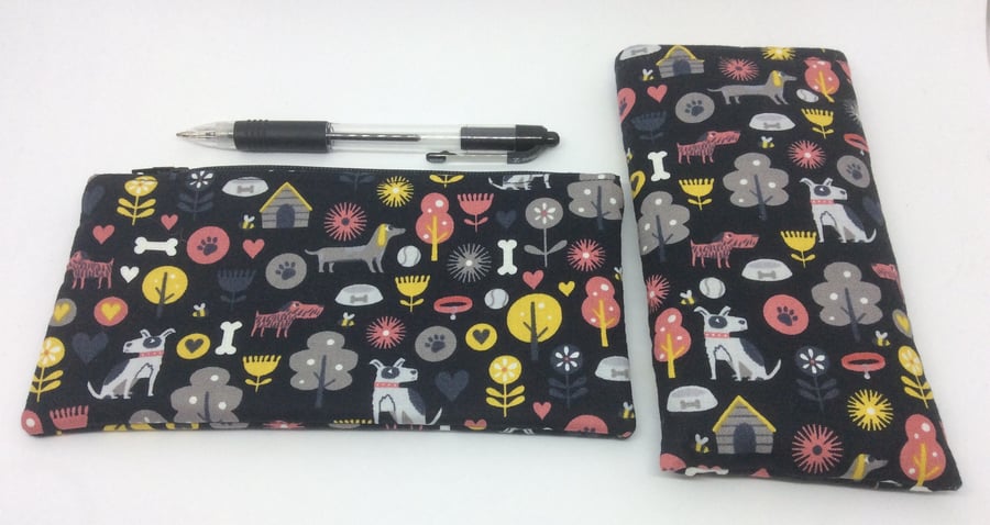 Beautiful bundle Glasses case and matching pencil case, dog motifs 