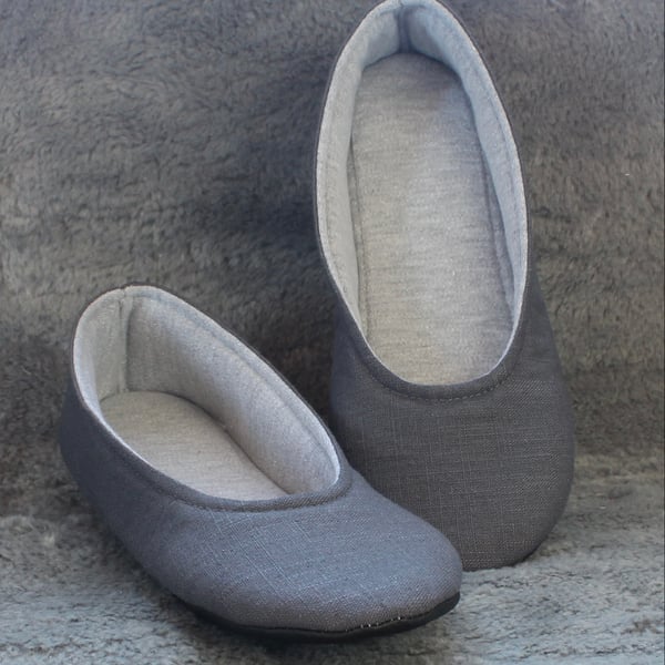 Uk size 7 ladies charcoal grey linen slippers, indoor shoes, house shoes.