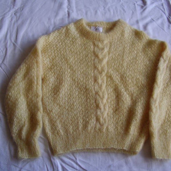 Mohair jumper in yellow with a cable stitch. Seconds Sunday