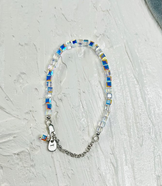 Sparkly Shimmering Crystal Cube Delicate Beaded Bracelet, .925 Silver