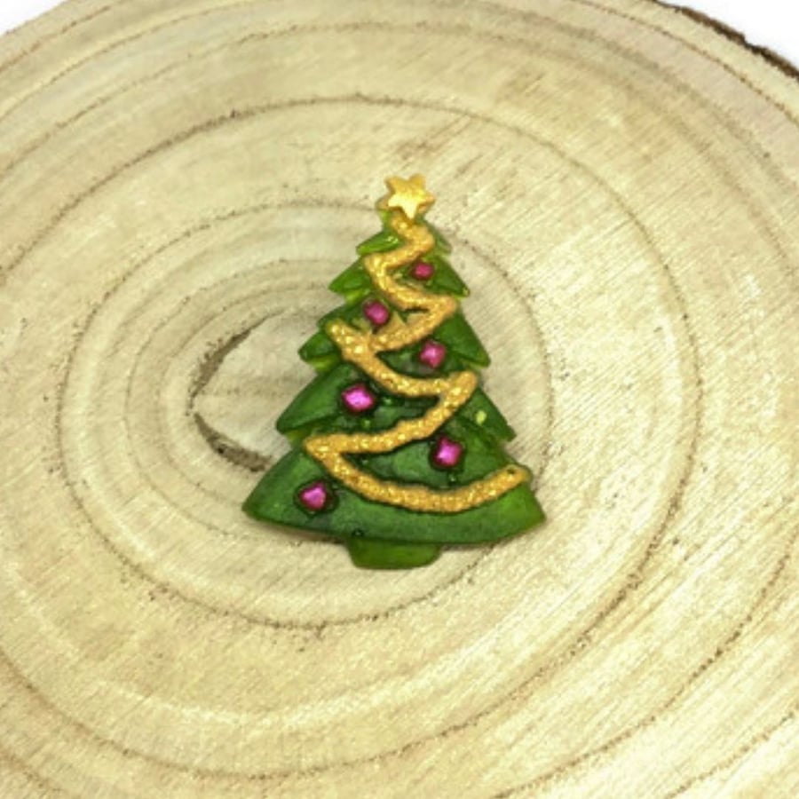 Christmas tree brooch with roll over style clasp.