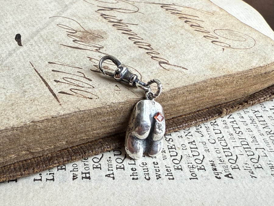 Sterling Silver Doll Arse Charm with Sapphire - Doll But - Doll Bottom