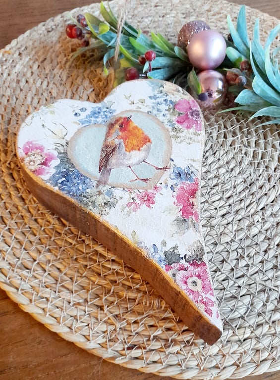 Floral Chunky Wooden Heart Robin