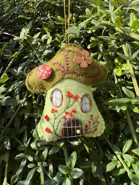 Felt Fairy House 
