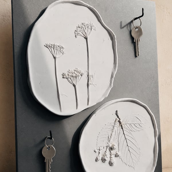 Botanical Plaster Cast Key Holder, Handmade Wall Art with Hooks, Organic Entrywa