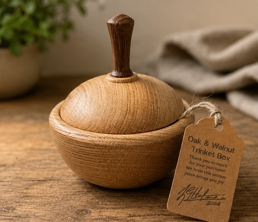 Handturned Oak & Walnut Trinket Box
