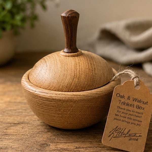Handturned Oak & Walnut Trinket Box