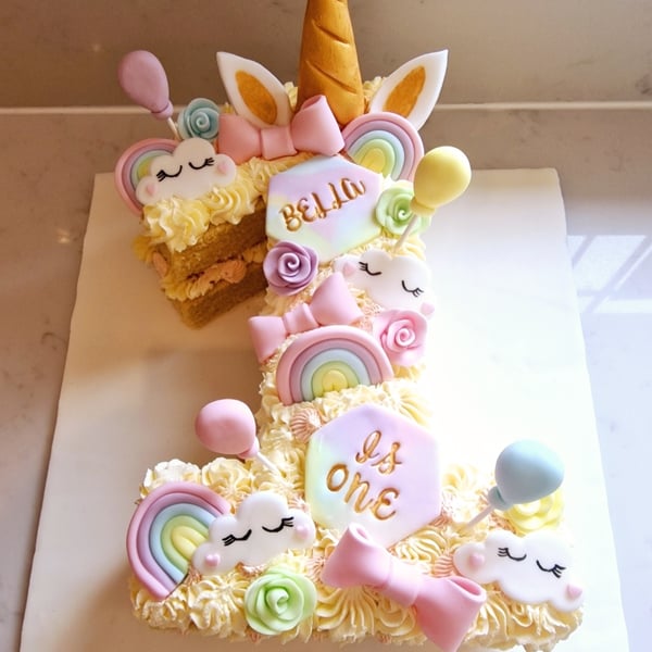 Unicorn cake topper 