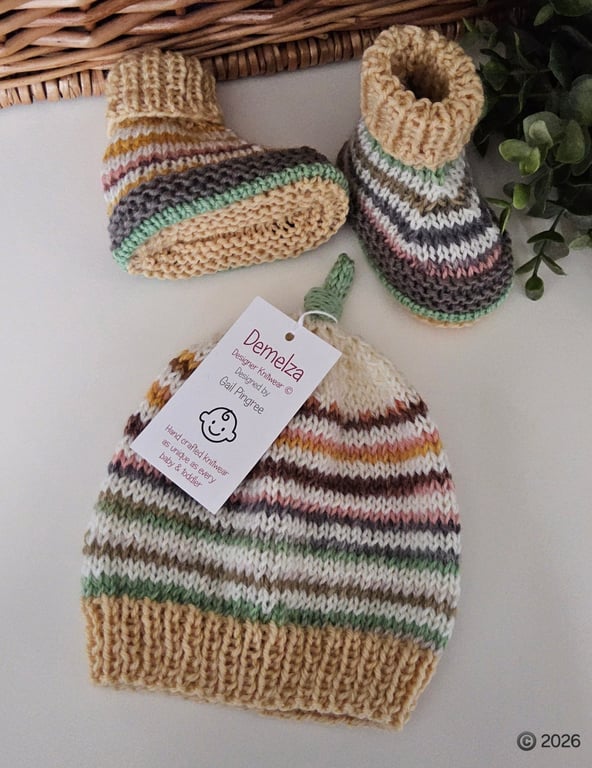 Designer Baby Pure Merino Wool Hand Knitt Booties & Hat Gift Set 0-3 months size