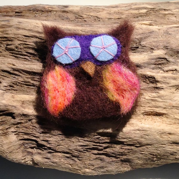 Cute Felt Owl Brooch - UK Free Post