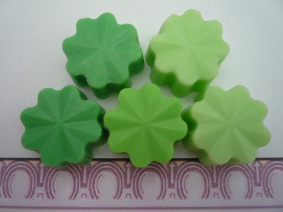 lucky four leaf clover mini soaps x 8