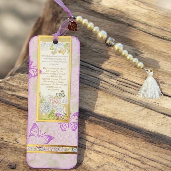 Hydrangea Floral Bookmark with Beaded Tassel – Handmade Gift for Readers