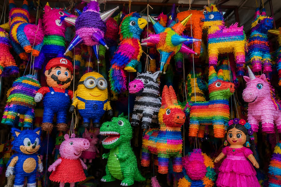 Smashly pinatas UK