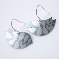 Bird earrings with leaf print in grey and silver