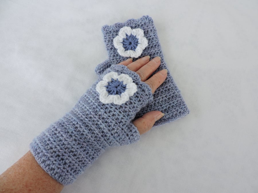 Crochet Fingerless Mitts  Frosty Blue
