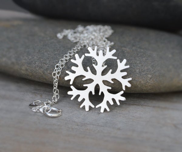 snowflake necklace in sterling silver, 2cm