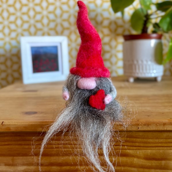 Romantic Valentine Needlefelted Gonk