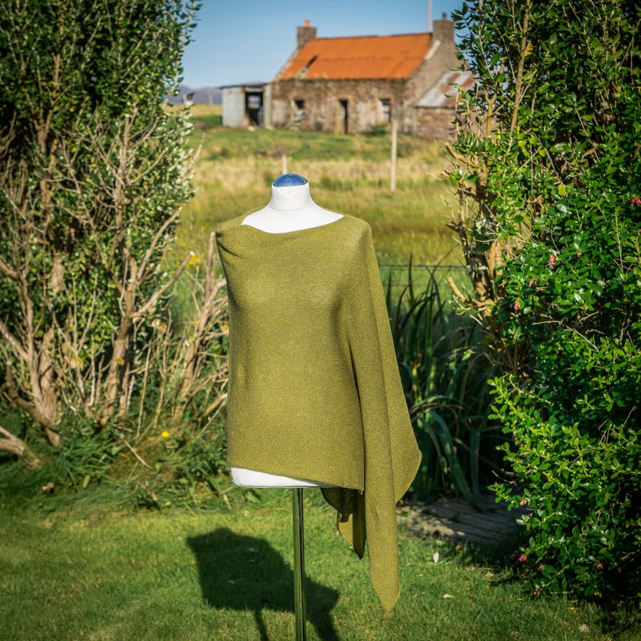 Highland Merino Silk women's Poncho - green melange.  Summer green poncho 