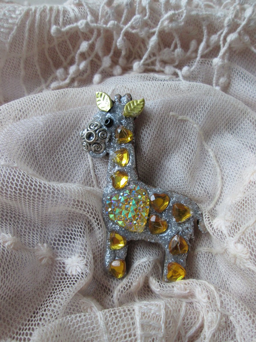 Mosaic Giraffe Brooch