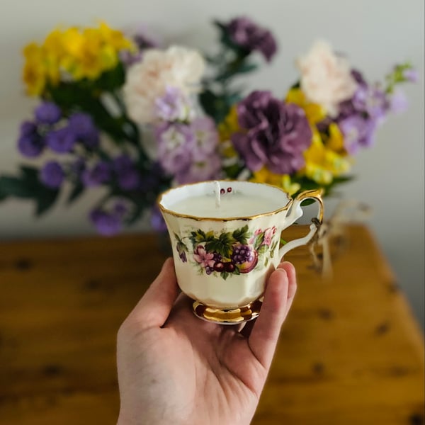 Cassis & Fig Tea Cup Candle with Gift Box