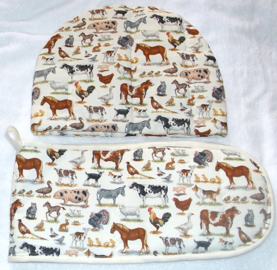 On the farm tea cosy and  oven glove set