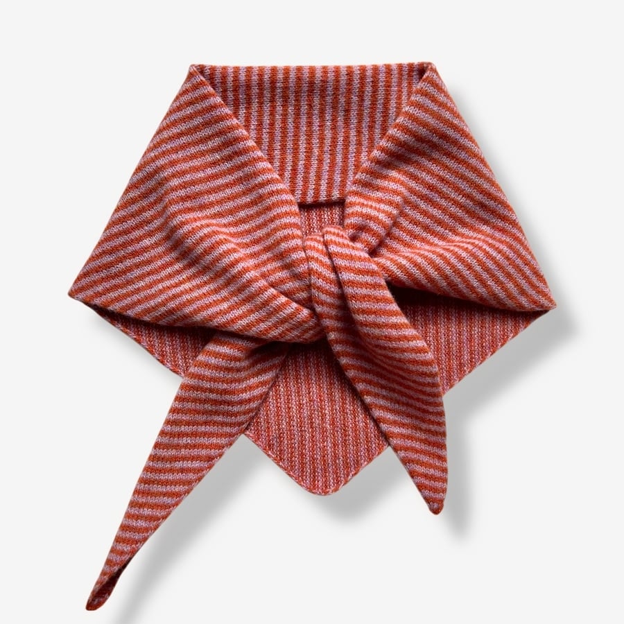 Fine stripe Triangle Scarf