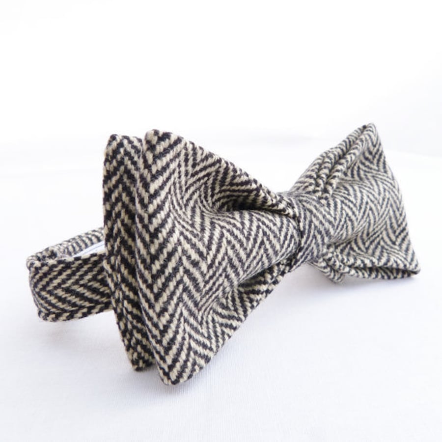 Bow Tie - Black Beige Irish Herringbone Tweed