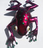 Tin Frog wall decoration ( Pink ) with green spots  - Image 2